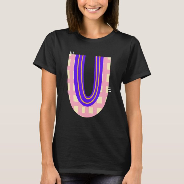 Camiseta Letra alfabética caprichosa letra U carácter tipog (Anverso)