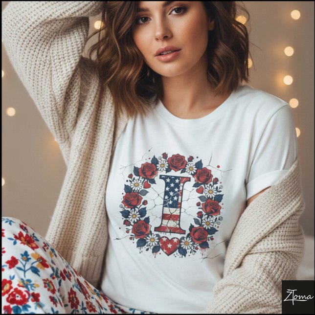 Camiseta Letra Bandera I Rosas Corazón Corona (Sample design. Several style are available to choose from, with the option to add a name & color.
)