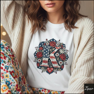 Camiseta Letra Bandera K Rosas Mandala Monograma