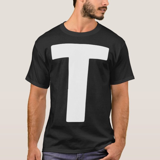 Camiseta Letra blanca grande y negrita (Anverso)