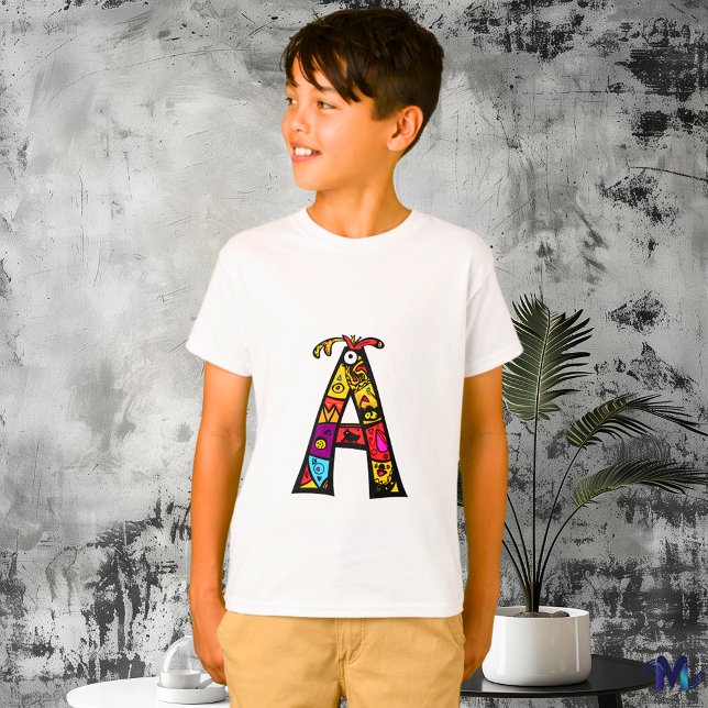 Camiseta Letra colorida y divertida 'A' tribal y garabato (Subido por el creador)