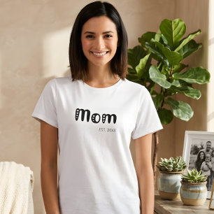 Camiseta Letra Negra Madre Establecida Corazones Lindos