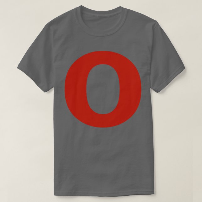 Camiseta Letra o en texto rojo tipografía mínima (Diseño del anverso)
