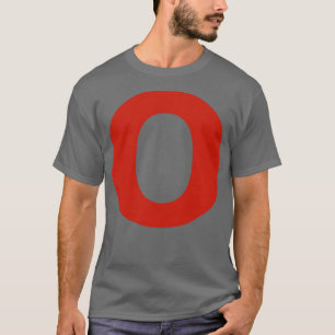 Camiseta Letra o en texto rojo tipografía mínima