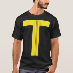 Camiseta Letra T En Amarillo Sobre Disfraz Verde Parte De H