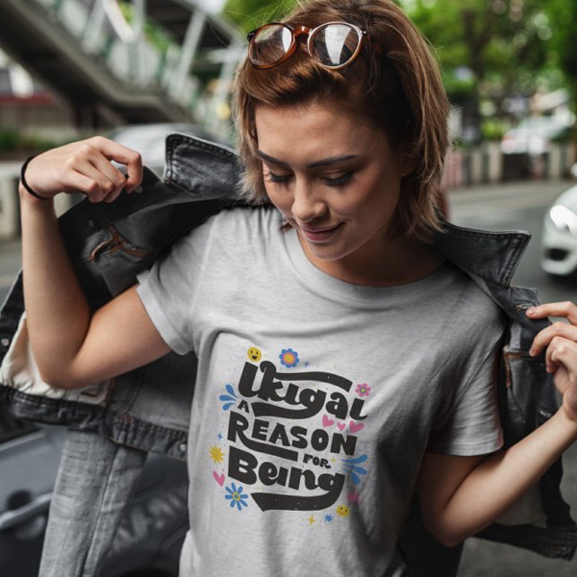 Camiseta Letras Y Flores De Ikigai (Subido por el creador)