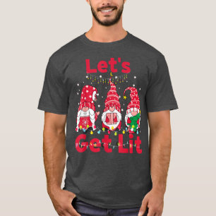 Camiseta Let's Get Lit Funny Christmas Gnomes Xmas Lights