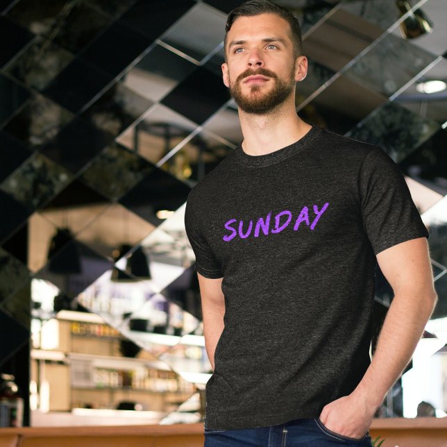 Camiseta Lettering Design ‘Sunday’ in Purple (Subido por el creador)