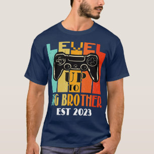 Camiseta Levantado al hermano mayor Est 2023