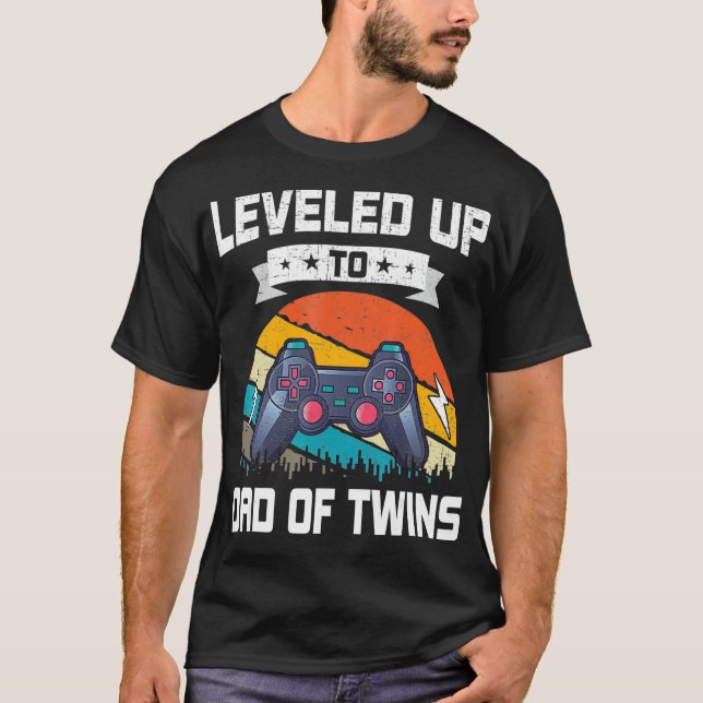 Camiseta Levantado hasta papá de juegos de video de gemelos (Anverso)