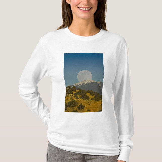 Camiseta Levantamiento de luna sobre los montes Sangre de C (Anverso)
