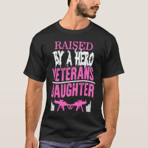 Camiseta Levantan día de veterano por hija de héroe, Orgull
