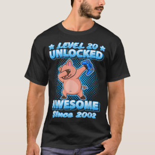 Camiseta Level 20 Unlocked Gamers Born 2002 Dabbing Pig 20t