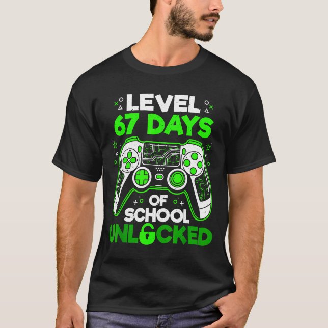 Camiseta Level 67 Days Of School Unlocked Boys 67th Day Of  (Anverso)