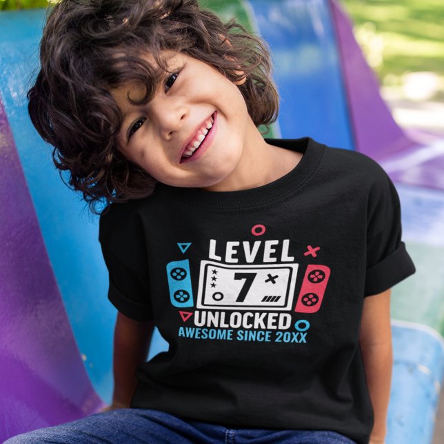 Camiseta LEVEL 7 UNLOCKED Gamer Birthday – Custom Year (Subido por el creador)