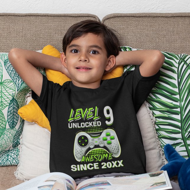 Camiseta Level 9 Unlocked - Fun Birthday 9 Gamer  (Subido por el creador)