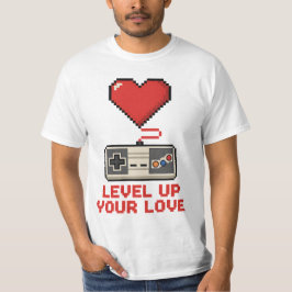 Camiseta Level Up Your Love, Retro Pixel Gaming Design