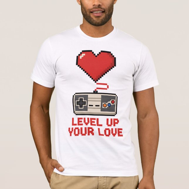 Camiseta Level Up Your Love, Retro Pixel Gaming Design (Anverso)