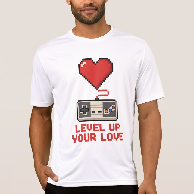 Camiseta Level Up Your Love, Retro Pixel Gaming Design (Anverso)