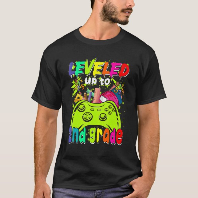 Camiseta Leveled Up To 2nd Grade Gamer Back To School First (Anverso)
