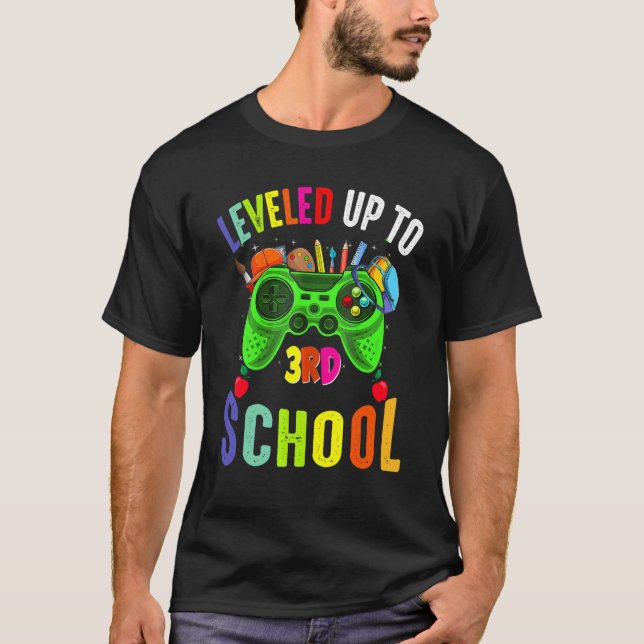 Camiseta Leveled Up To 3rd Grade Gamer Back To School First (Anverso)