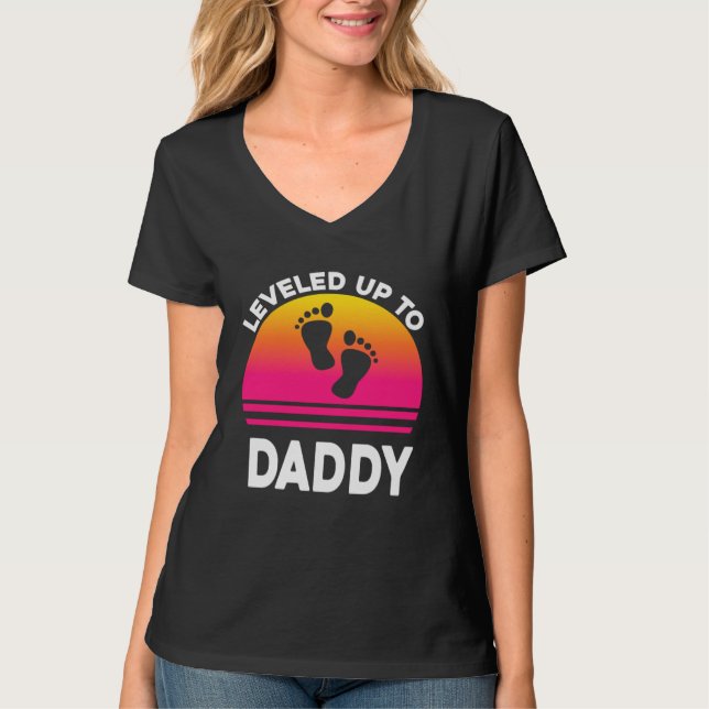 Camiseta Leveled Up to Daddy Soon to be Dad Father (Anverso)