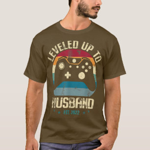 Camiseta Leveled Up To Husband est 2022 Newly Married Bache