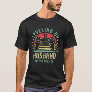 Camiseta Leveling Up To Husband 2023 Leveled Up Bachelor Pa