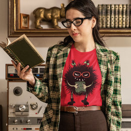 Camiseta Leyendo Nerd libro de caracteres malvados de Lover