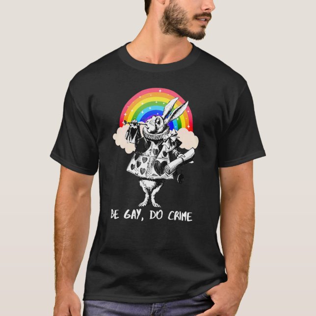 Camiseta Lgbtq Alice En El País De Las Maravillas, El Conej (Anverso)