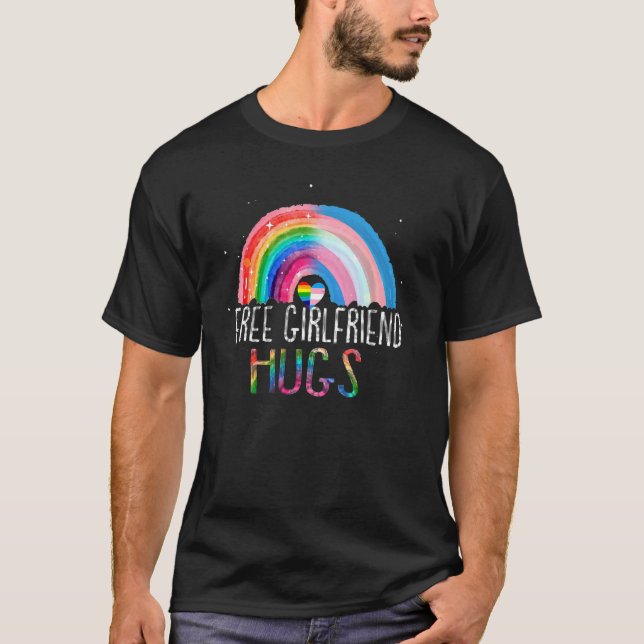 Camiseta Lgbtq Free Girlfriend Hugs Gay Pride Lgbt Ally Rai (Anverso)