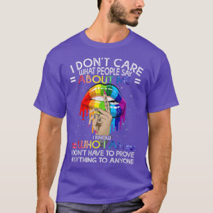 Camiseta LGBTQ I Know Who I Am Gay Pride Sey Lips Transgend