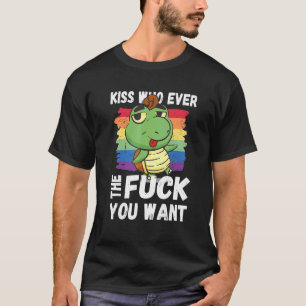 Camiseta Lgbtq Orgullo Gay Beso Arcoiris A Quien Quieras Sa