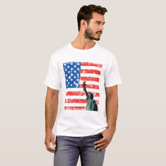 Camiseta liberal con fondo de estrellas y rayas