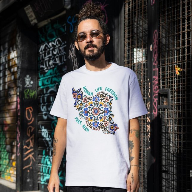 Camiseta Libertad de vida de la mujer | Baldosas verdes per (Woman Life Freedom | Persian Tiles Green T-Shirt)