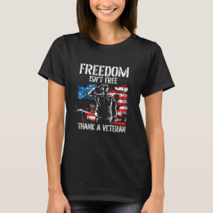 Camiseta Libertad No Es Libre Gracias A Veterano Día 2 De L