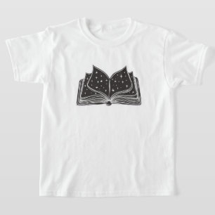 Camiseta Libro Mágico Abierto de Hechizos – Estrellas y Mag