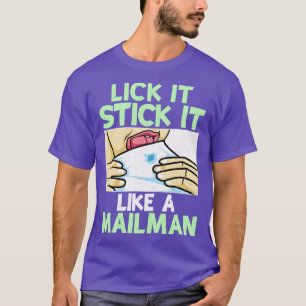 Camiseta Lick It Stick It Like A Mailman Gifts Funny Mail C