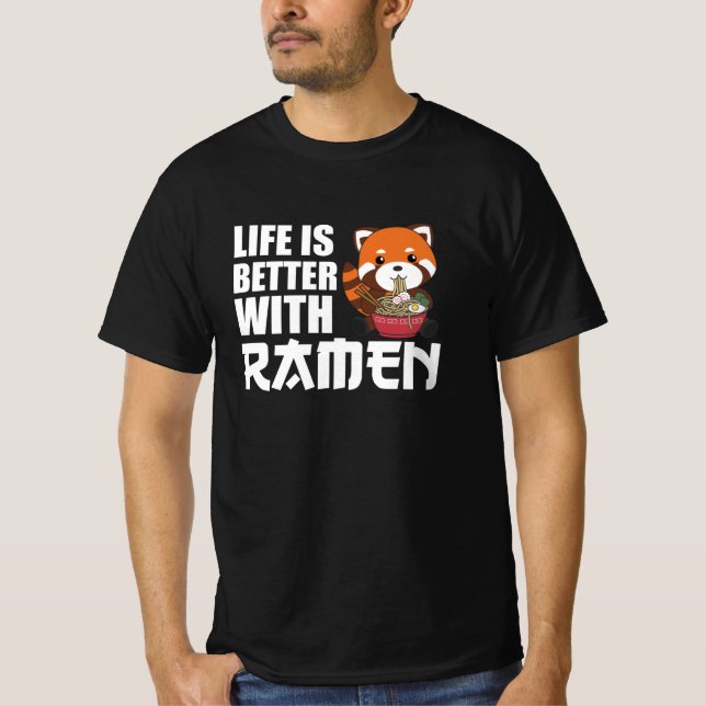 Camiseta Life is better with Ramen Red Panda Eats Ramen (Anverso)