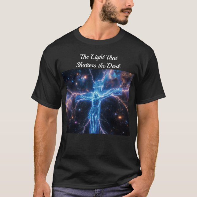 Camiseta Light in the Darkness - Christian T-shirt (Anverso)
