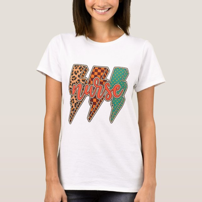 Camiseta Lightning bolt nurse｜fall nurse png｜checkered nurs (Anverso)