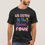 Camiseta LIL Sister Of The Sweet Four 4th Donut Birthday Pa<br><div class="desc">LIL Sister Of The Sweet Four 4th Donut Birthday Party Theme</div>