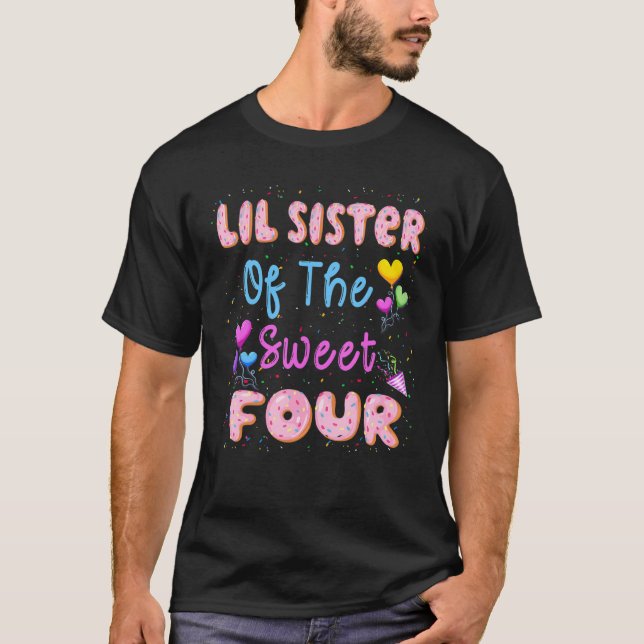 Camiseta LIL Sister Of The Sweet Four 4th Donut Birthday Pa (Anverso)