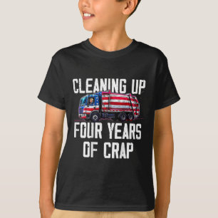 Camiseta Limpiando cuatro años de basura divertida de Trump