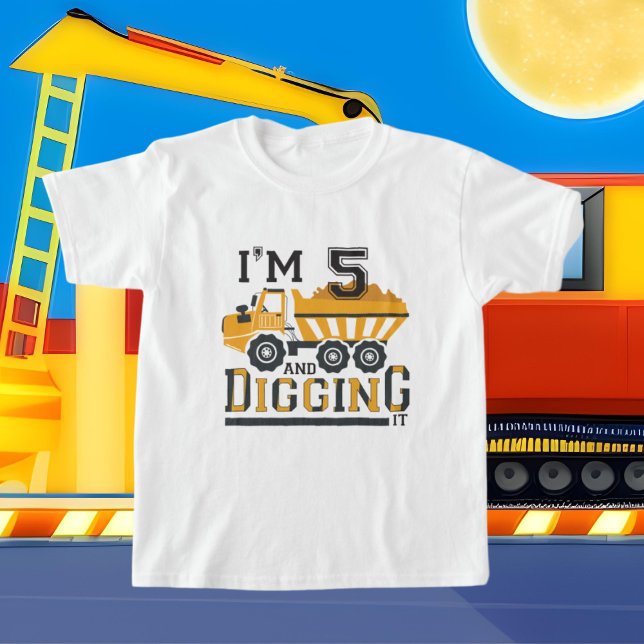 Camiseta lindo camión de basura de construcción de cumpleañ (Subido por el creador)