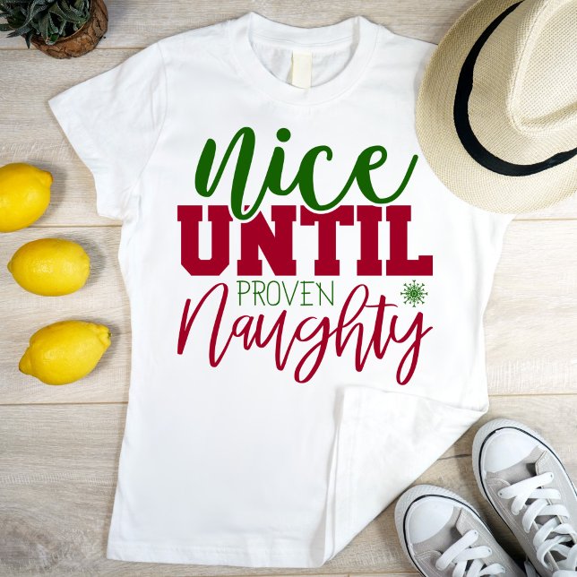 Camiseta Lindo hasta que se pruebe lo travieso, Navidades g (Subido por el creador)