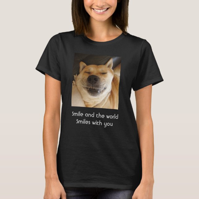 Camiseta lindo perro gracioso sonriendo con eslogan ascende (Anverso)