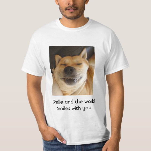 Camiseta lindo perro gracioso sonriendo con eslogan ascende (Anverso)