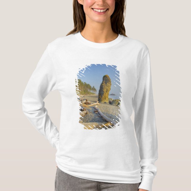 Camiseta Línea de costa y apilamientos de roca, Playa Ruby, (Anverso)