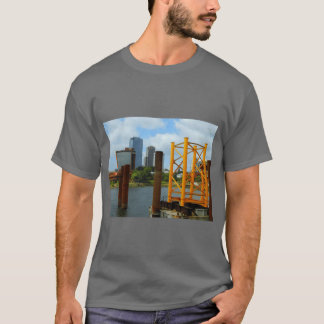 Camiseta Líneas Verticales Urbanas